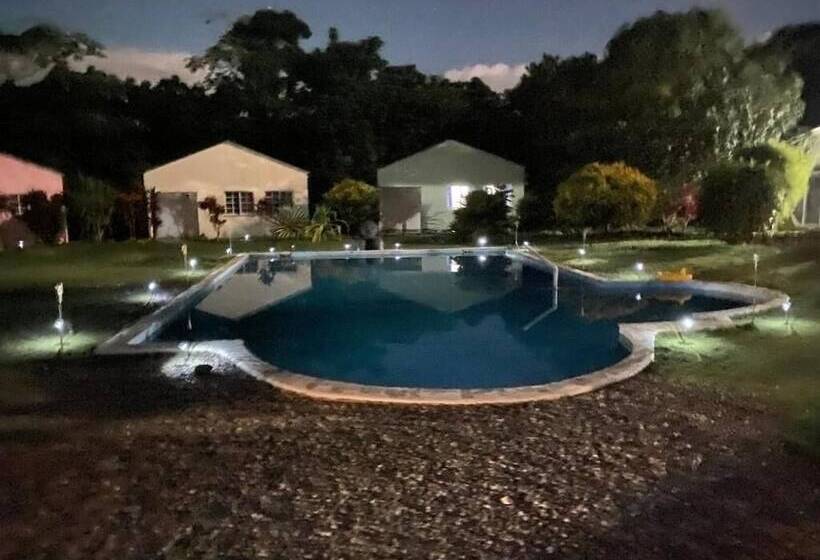 هتل Alma De Tainos