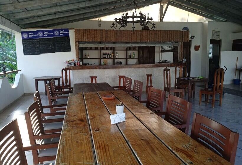 هتل Alma De Tainos