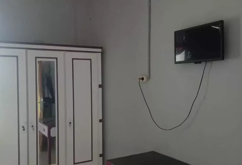 Hotelli Andesta Guest House Syariah By Oyo