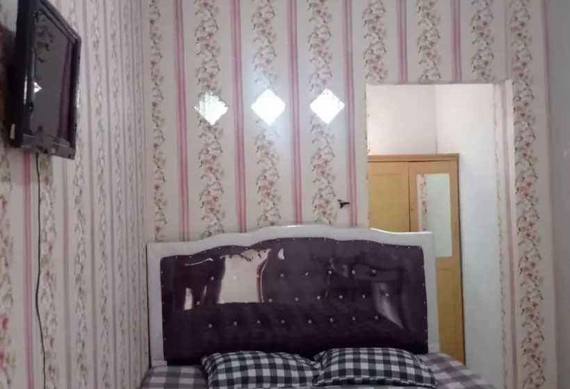 Hotelli Andesta Guest House Syariah By Oyo