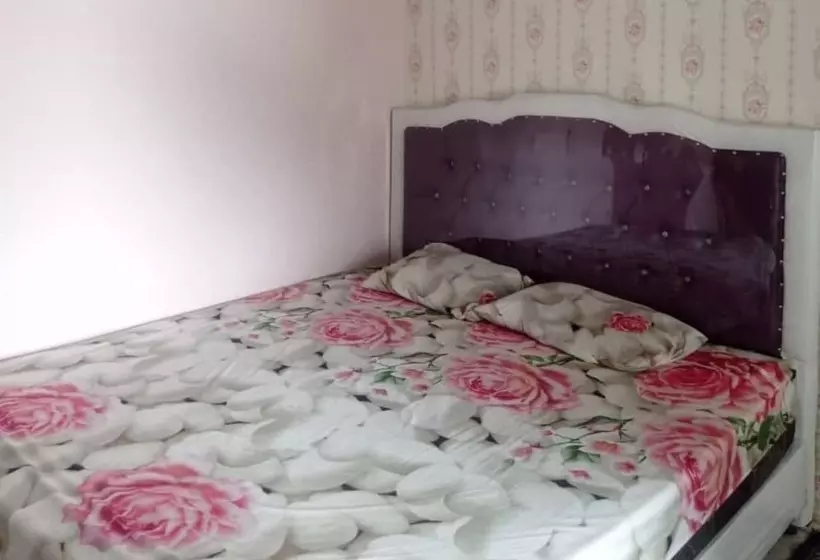 Hotelli Andesta Guest House Syariah By Oyo