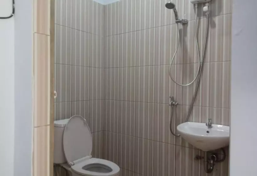 Hotelli Andesta Guest House Syariah By Oyo