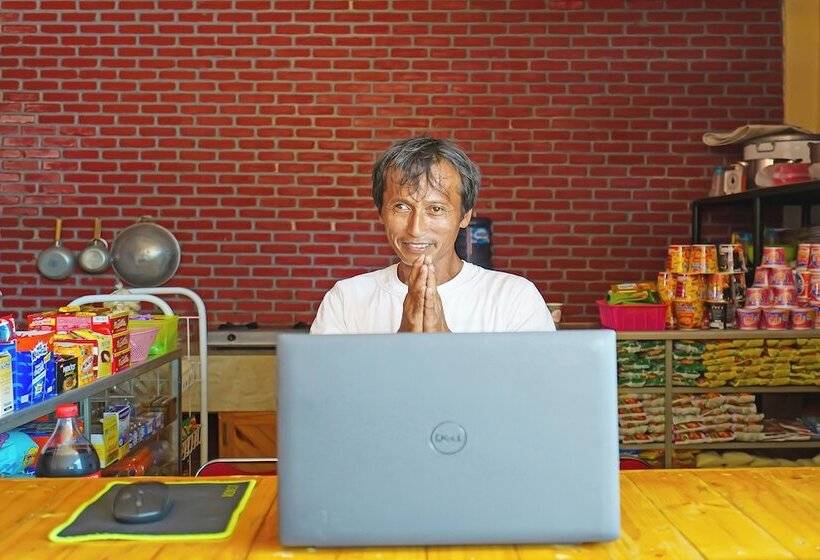 Otel Collection O 92634 Villa Ds