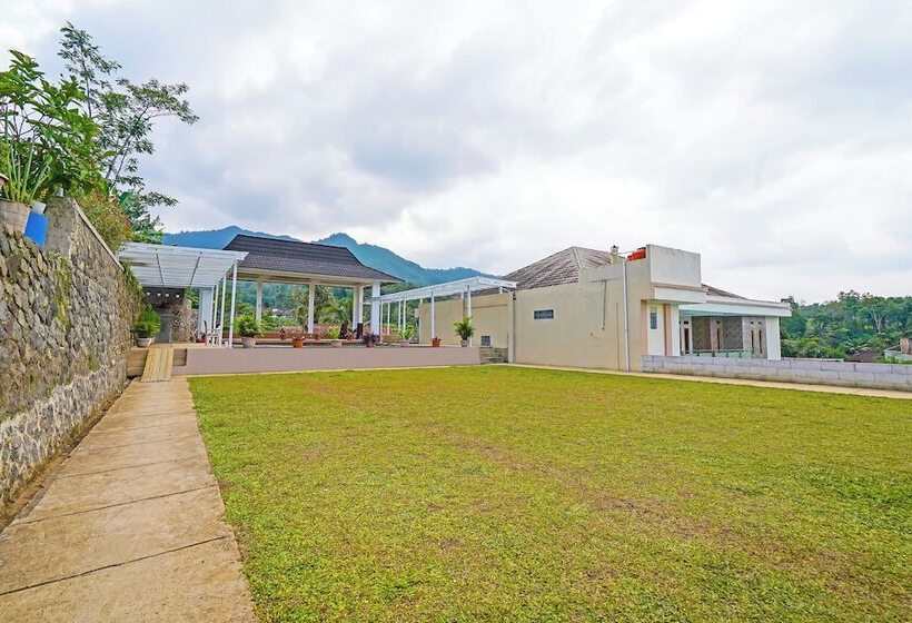 Otel Collection O 92634 Villa Ds