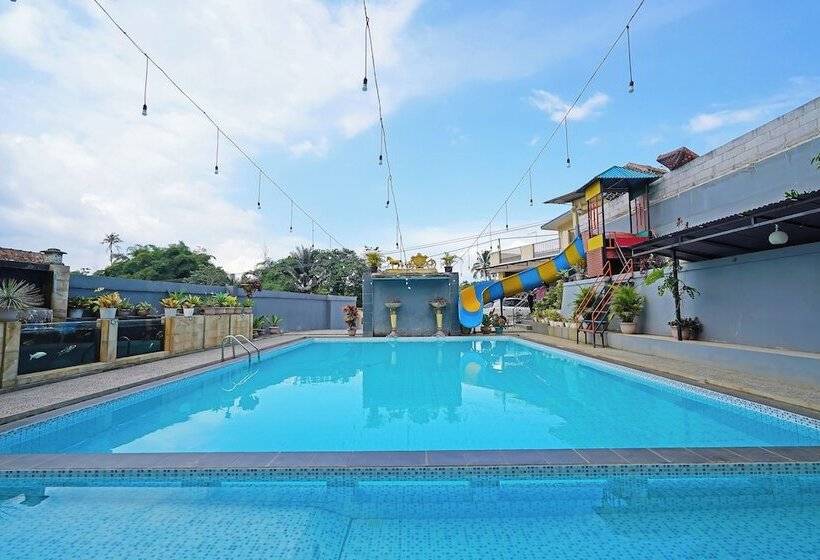 Otel Collection O 92634 Villa Ds