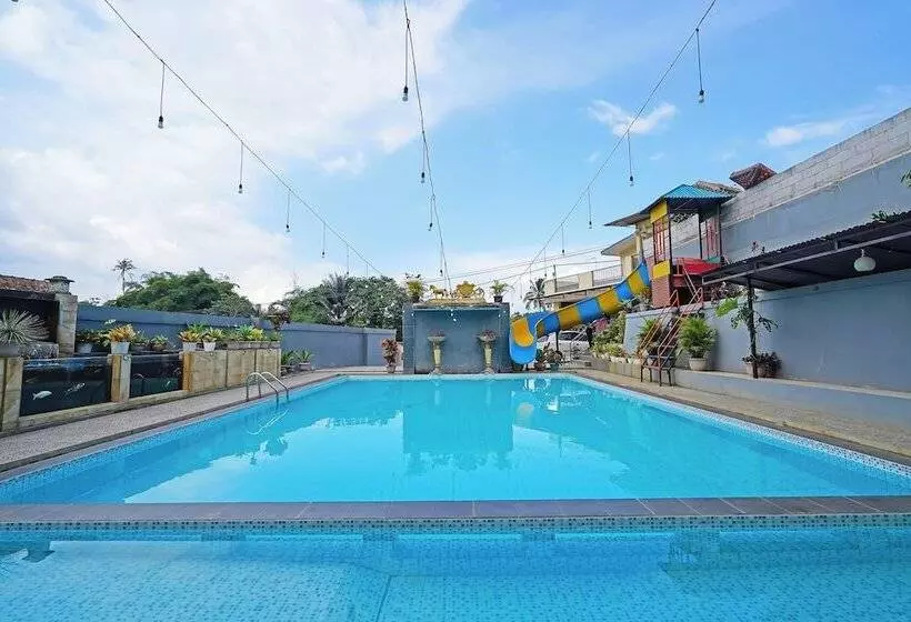 Hotel Collection O 92634 Villa Ds