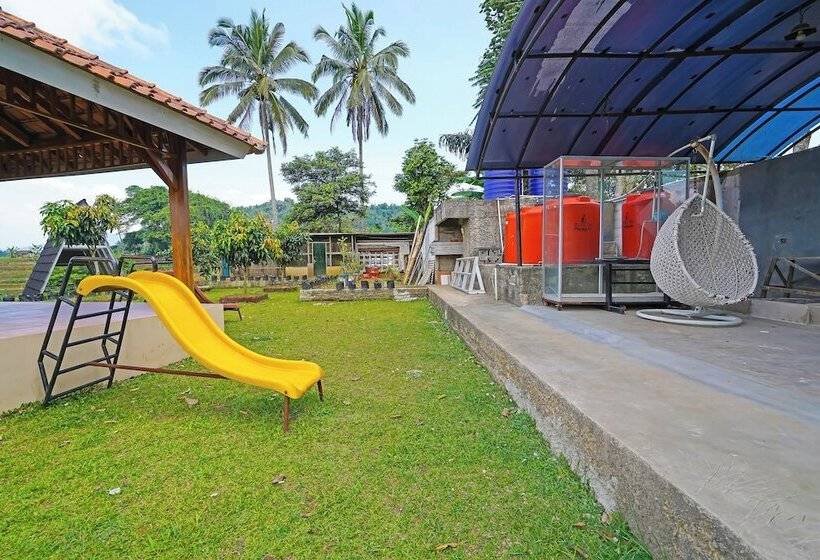 Otel Collection O 92634 Villa Ds