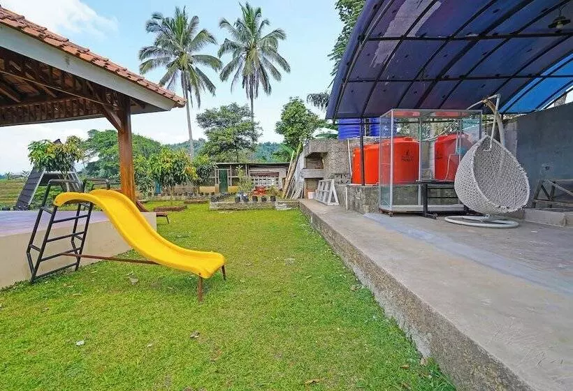 Hotel Collection O 92634 Villa Ds