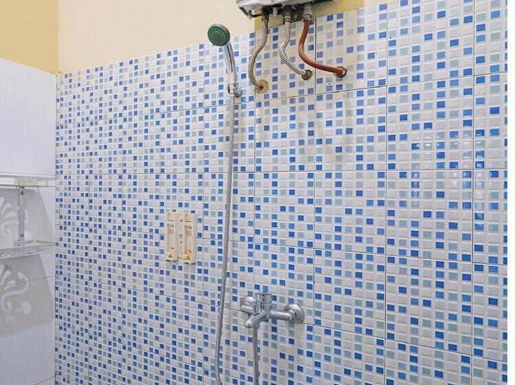 Otel Collection O 92634 Villa Ds