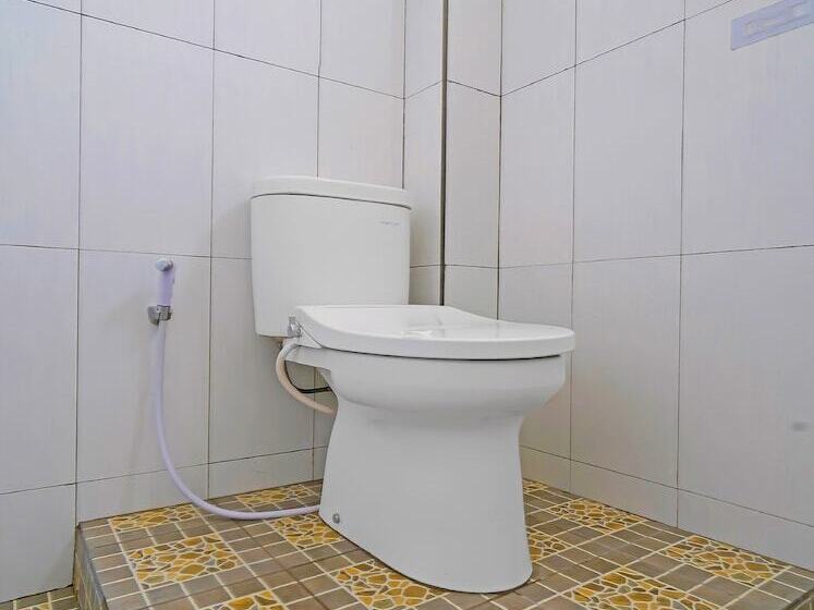 Otel Collection O 92634 Villa Ds