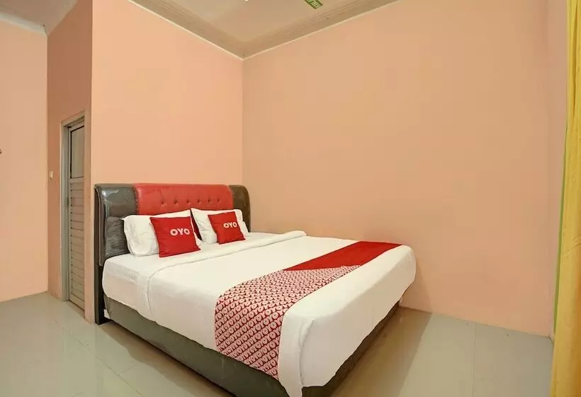 Hotelli Efniati Homestay Syariah By Oyo