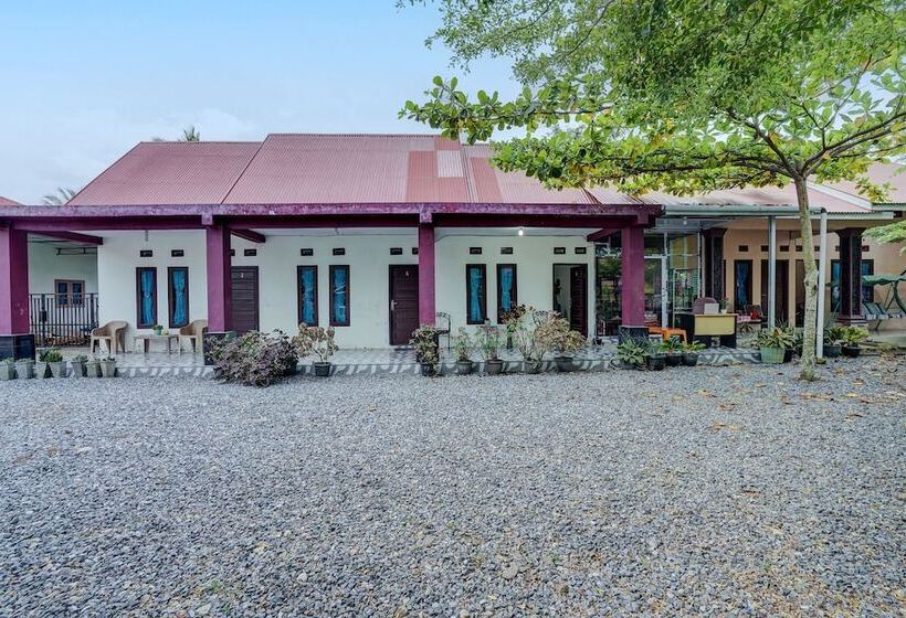 בית מלון כפרי Efniati Homestay Syariah By Oyo