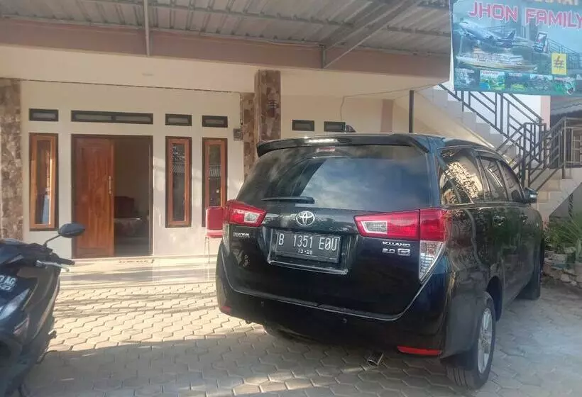 ホテル Express O 91722 Home Stay Dan Sewa Mobil Jhon S Family