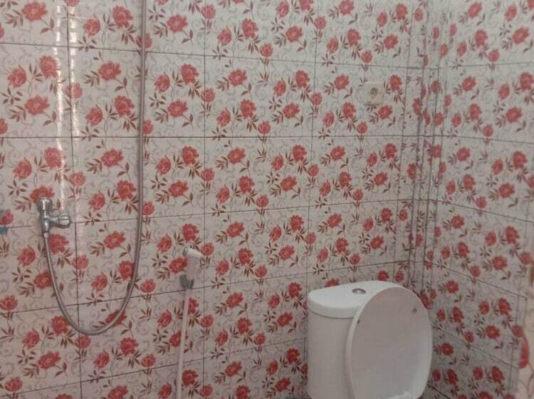 בית מלון כפרי Express O 91722 Home Stay Dan Sewa Mobil Jhon S Family