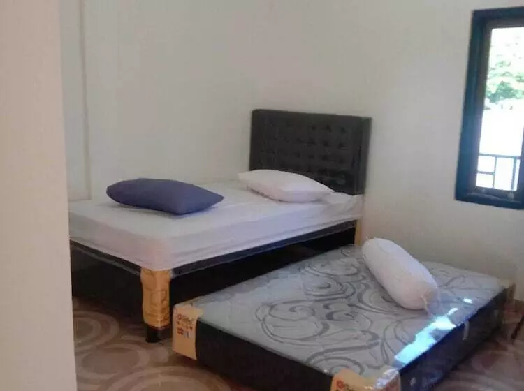 ホテル Express O 91722 Home Stay Dan Sewa Mobil Jhon S Family