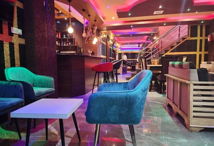 هتل Green Valley Boutique