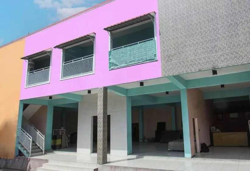 ホテル Jayanni By Oyo