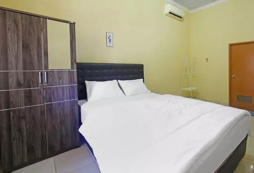 Hotelli Kemuning Guesthouse By Oyo