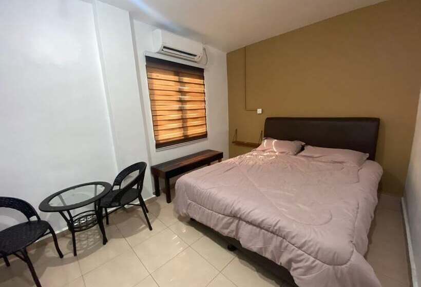 Hotel Kong Jing By Oyo