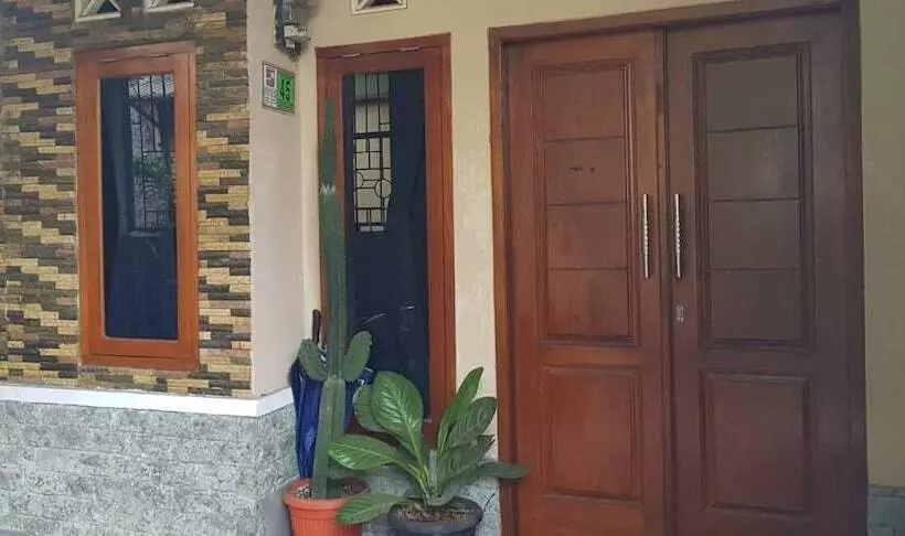 ホテル M4 House Syariah By Oyo