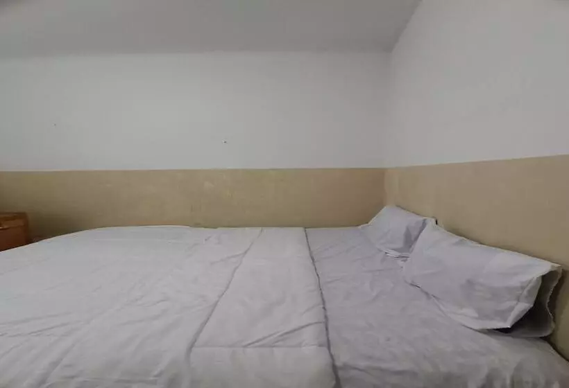 Hotelli Merah House By Oyo