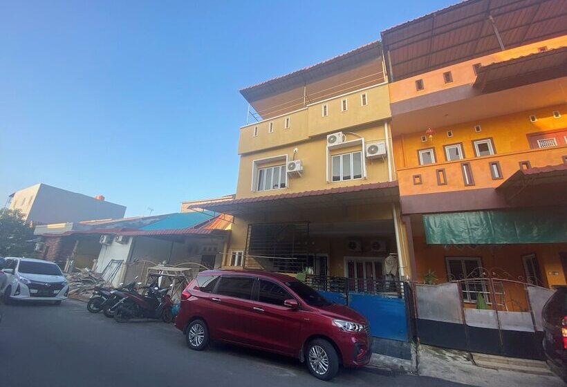 בית מלון כפרי Octav Homestay By Oyo