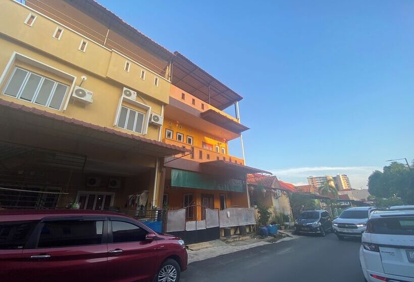 בית מלון כפרי Octav Homestay By Oyo