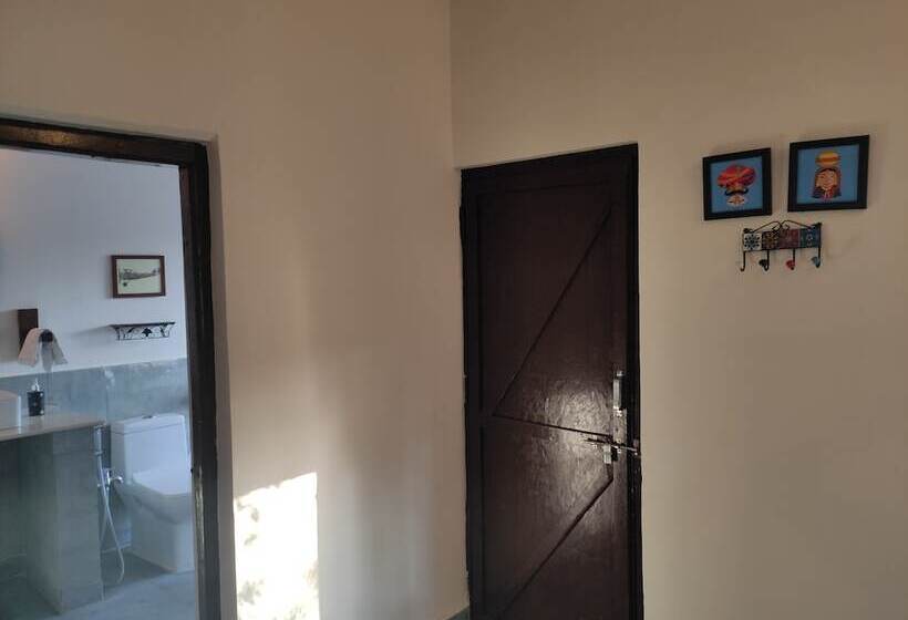 Отель Saccharum Safari Lodge