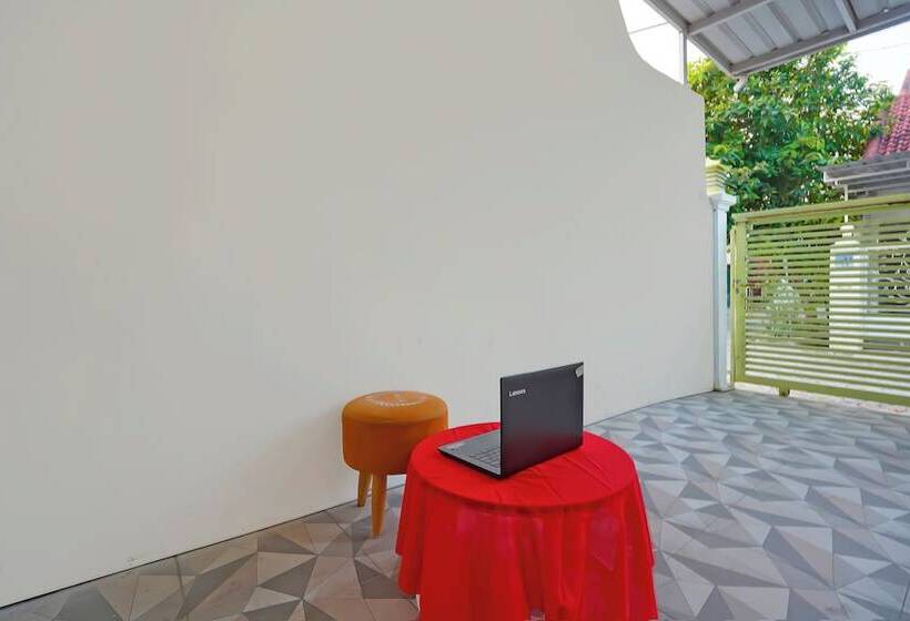 Otel Spot On 92669 Guesthouse Prima Syariahneargpdi Anugerah