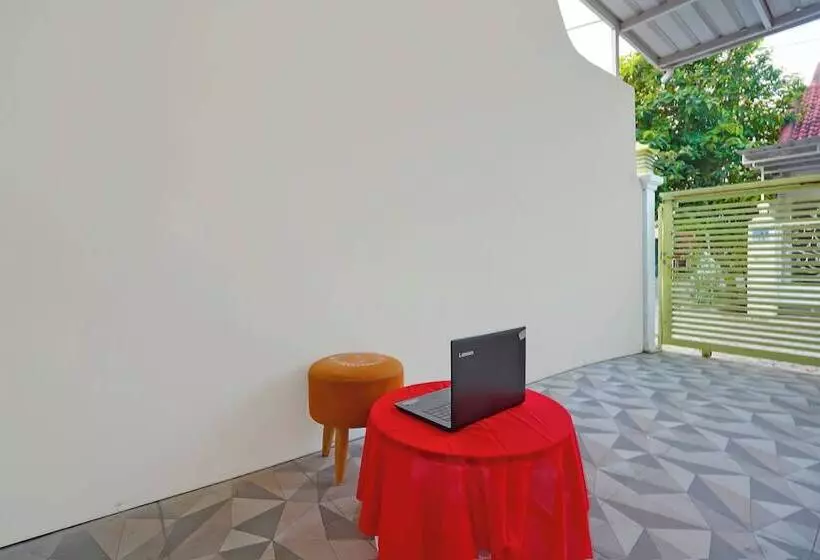 هتل Spot On 92669 Guesthouse Prima Syariahneargpdi Anugerah