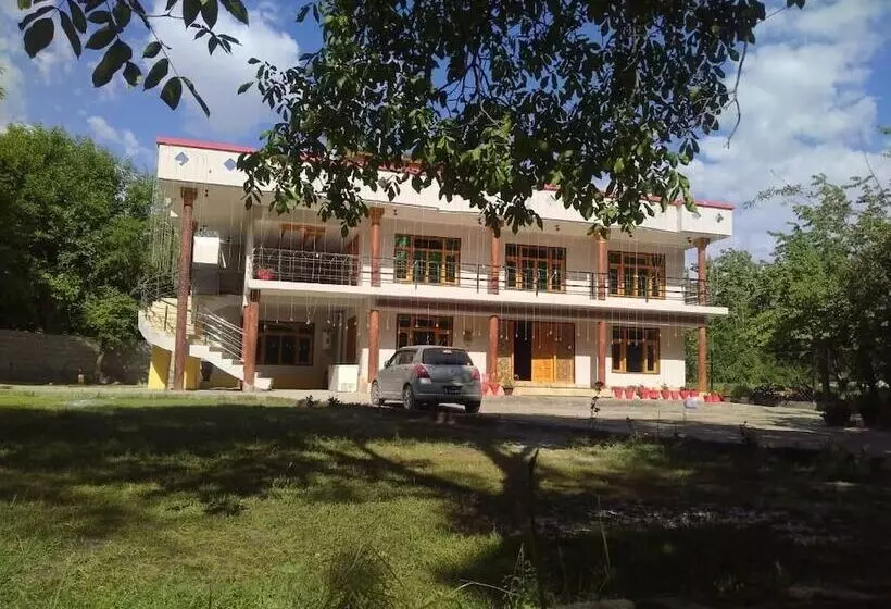 هتل White Palace Resort