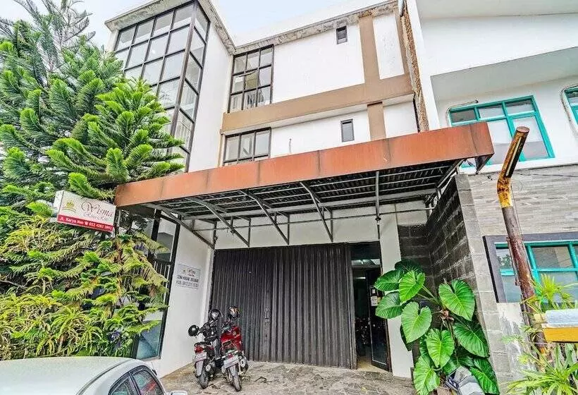 ホテル Wisma Rina Rini By Oyo