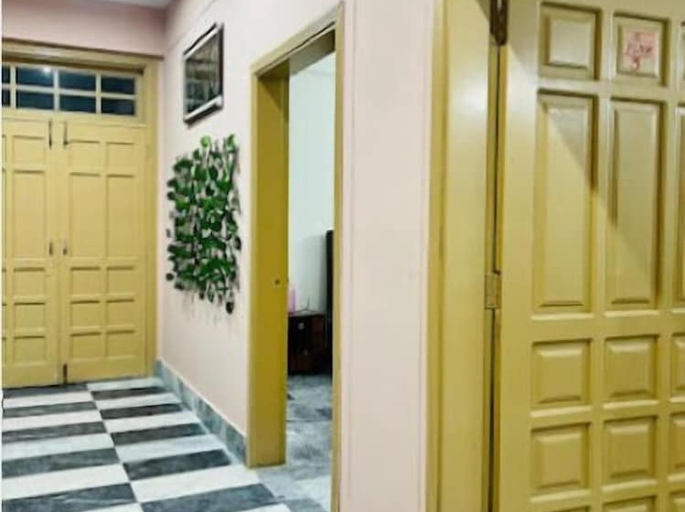 پانسیون River Vibes Guest House Muzaffarabad