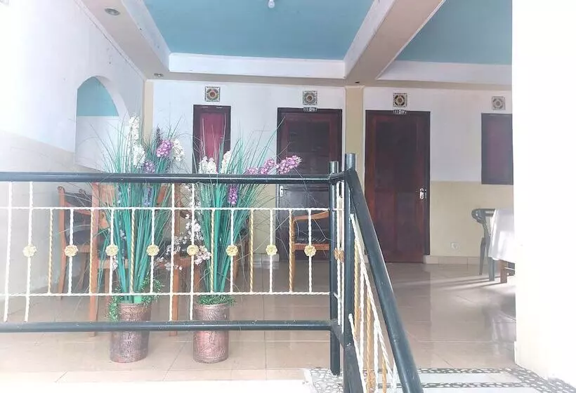 پانسیون Spot On 92776 Panorama House Near Lokon Camping Ground