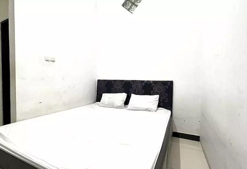 پانسیون Spot On 92776 Panorama House Near Lokon Camping Ground