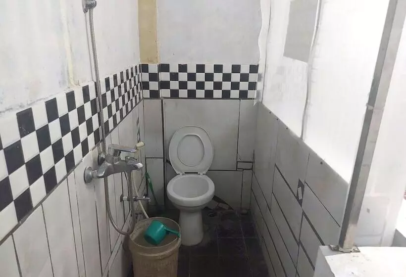 پانسیون Spot On 92776 Panorama House Near Lokon Camping Ground