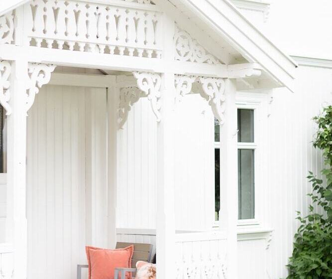 بنسيون Trugstad Gård