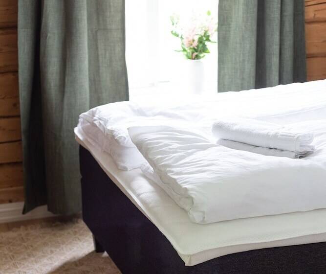 بنسيون Trugstad Gård