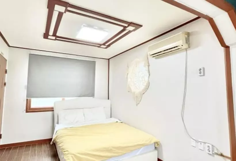 Taean Kkotjibada Sketch Pension