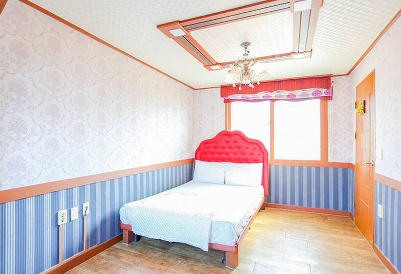 Taean Kkotjibada Sketch Pension