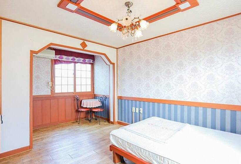 Taean Kkotjibada Sketch Pension