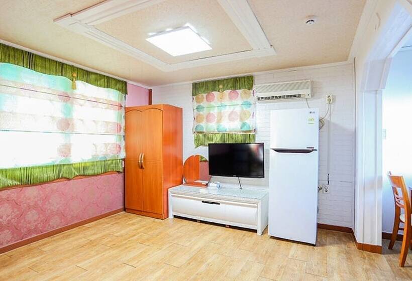 Taean Kkotjibada Sketch Pension