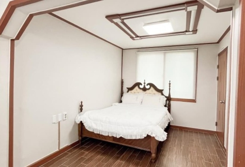 Taean Kkotjibada Sketch Pension