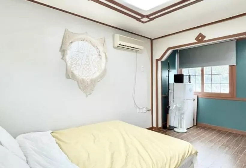 Taean Kkotjibada Sketch Pension
