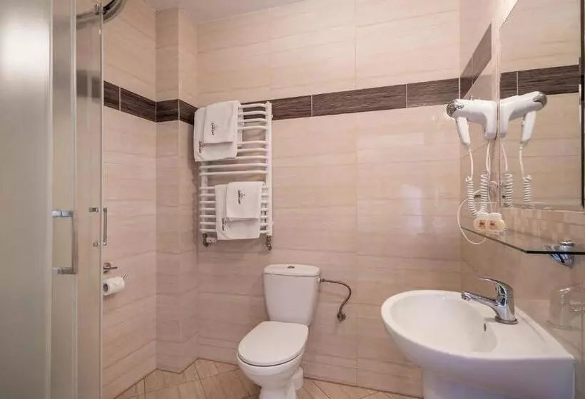 łabędź Hotel Karczma