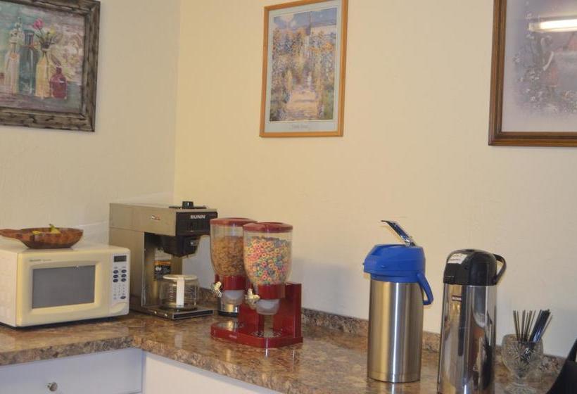 Holiday Lodge Motel Campground