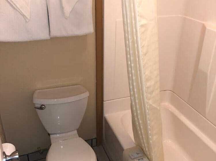 בית מלון כפרי Deluxe Inn