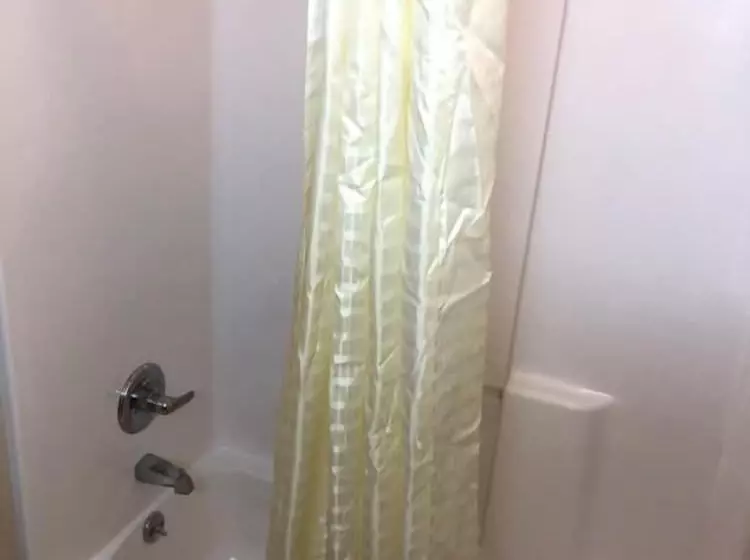 هتل Deluxe Inn