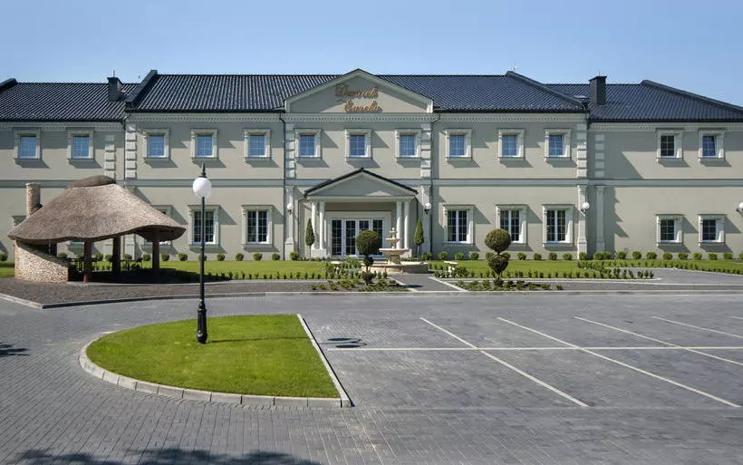 Hotelli Dworek Eureka