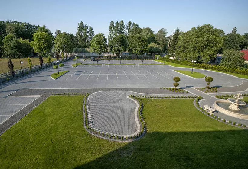 Hotelli Dworek Eureka